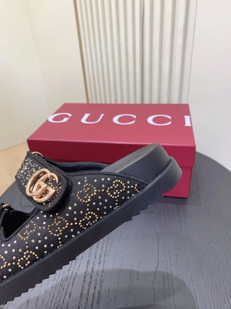 Trendsetting Gucci Slippers 24328
