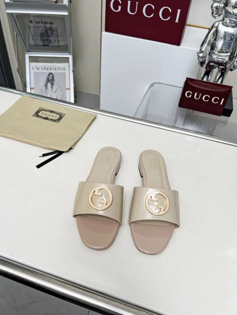 Gucci Slippers Sophisticated 24311