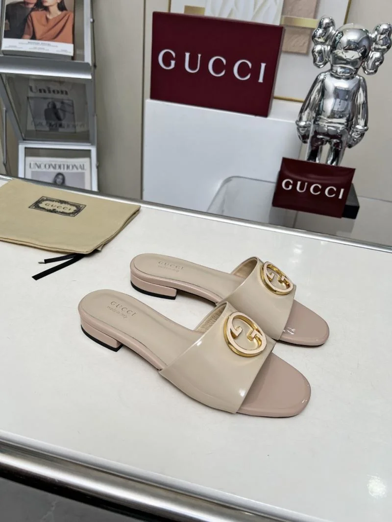 Gucci Slippers Sophisticated 24311