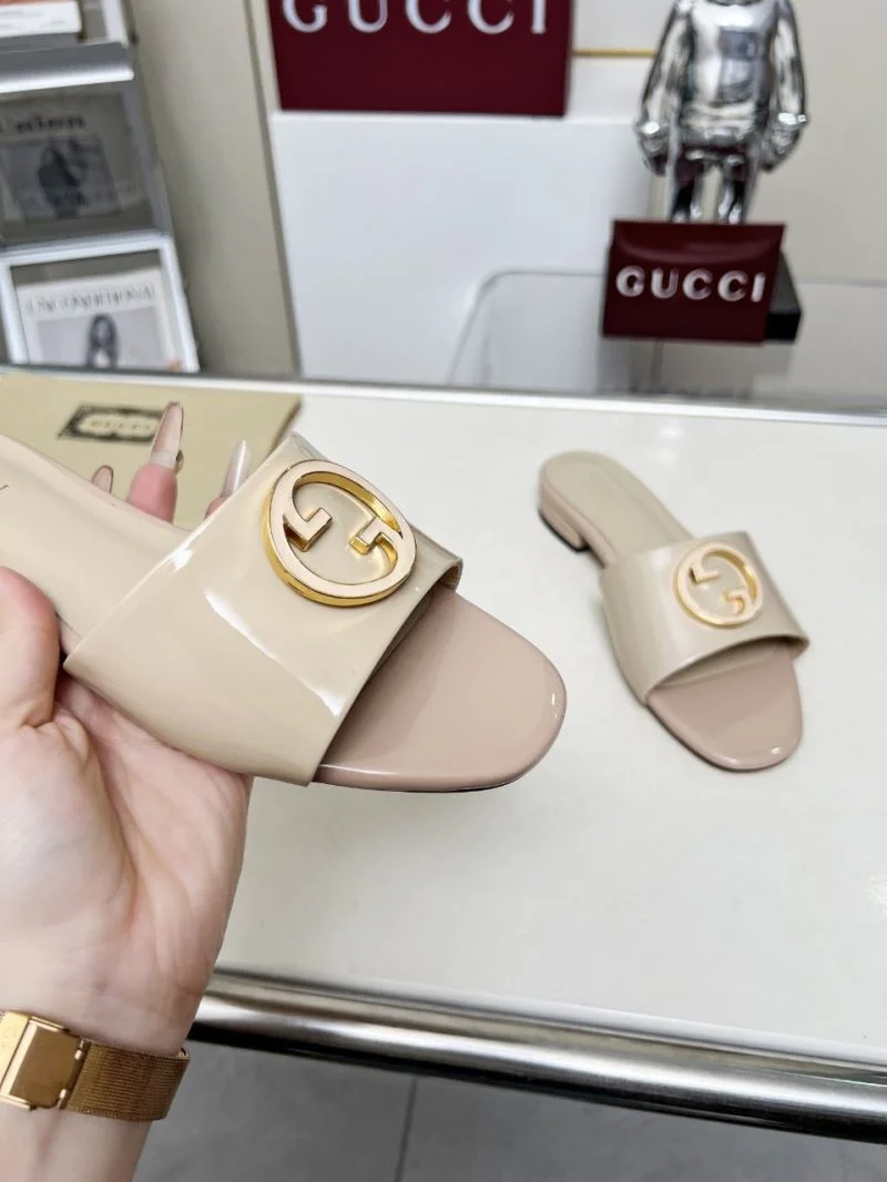 Gucci Slippers Sophisticated 24311