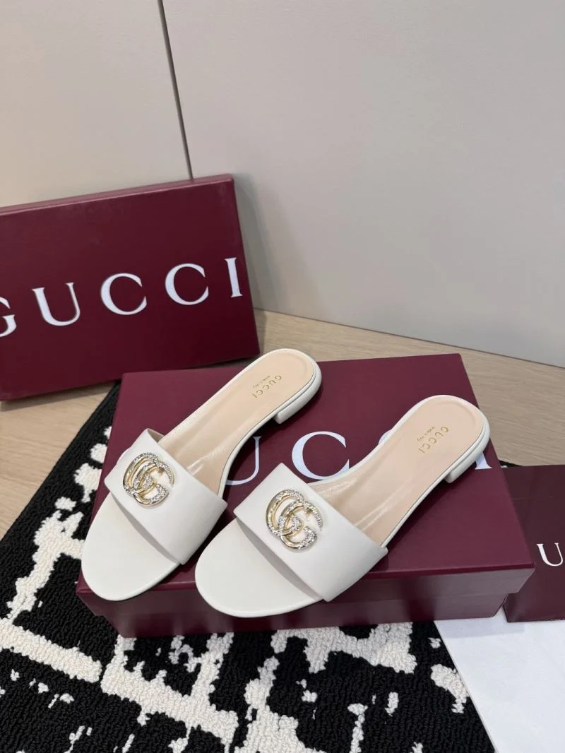 Neat Gucci Slippers 24322
