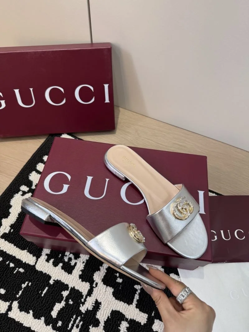 Gucci Slippers Elegant 24303