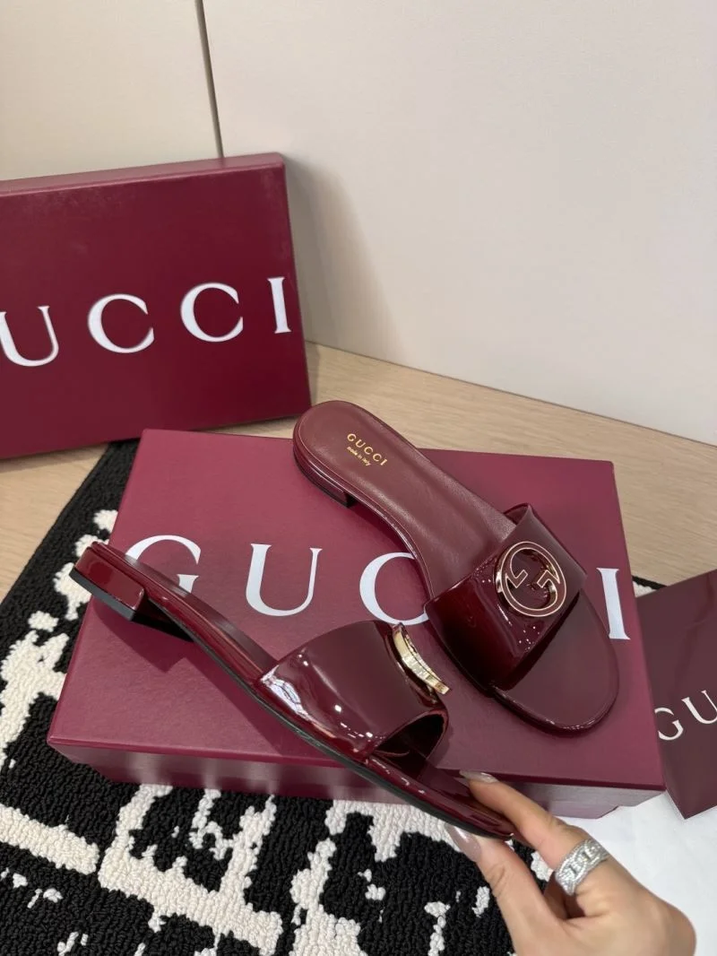 ZipUp Gucci Slippers 24300