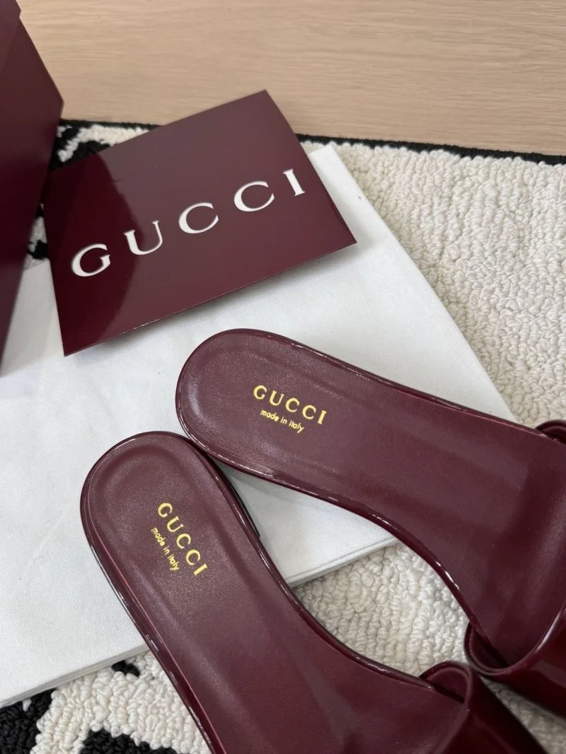 ZipUp Gucci Slippers 24300