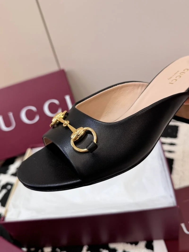 Gucci Slippers ZipUp 24295