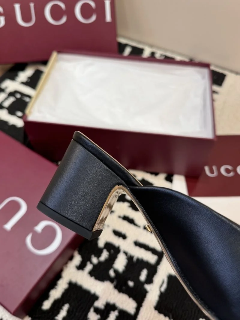 Gucci Slippers ZipUp 24295