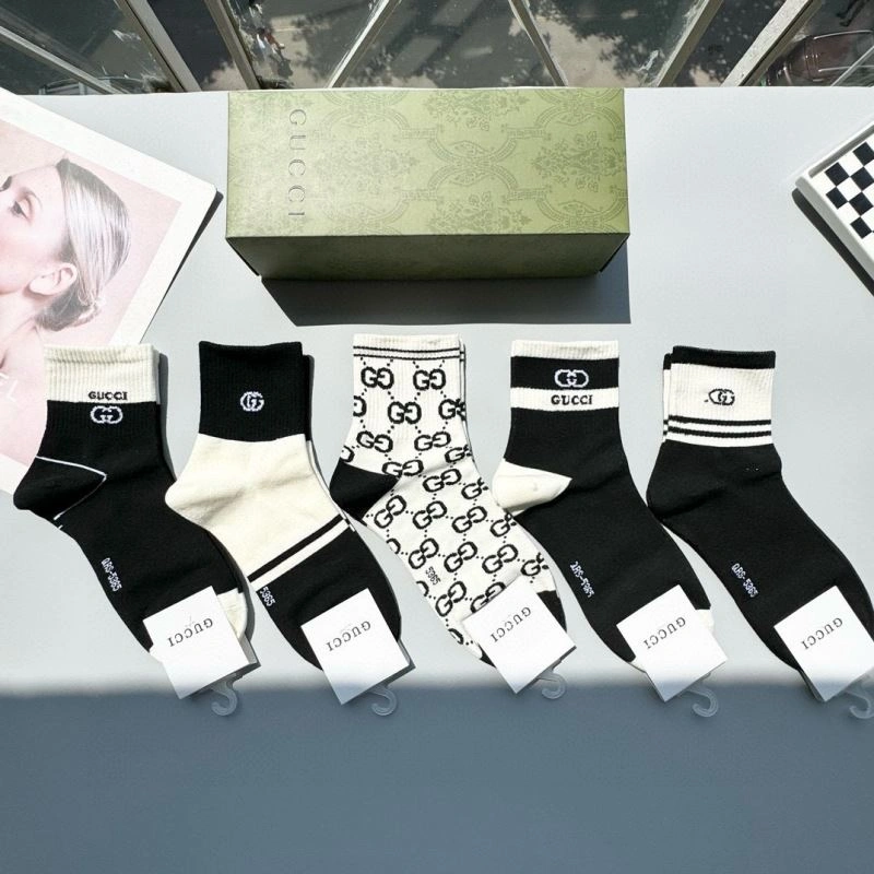WaterResistant Gucci Socks 273768