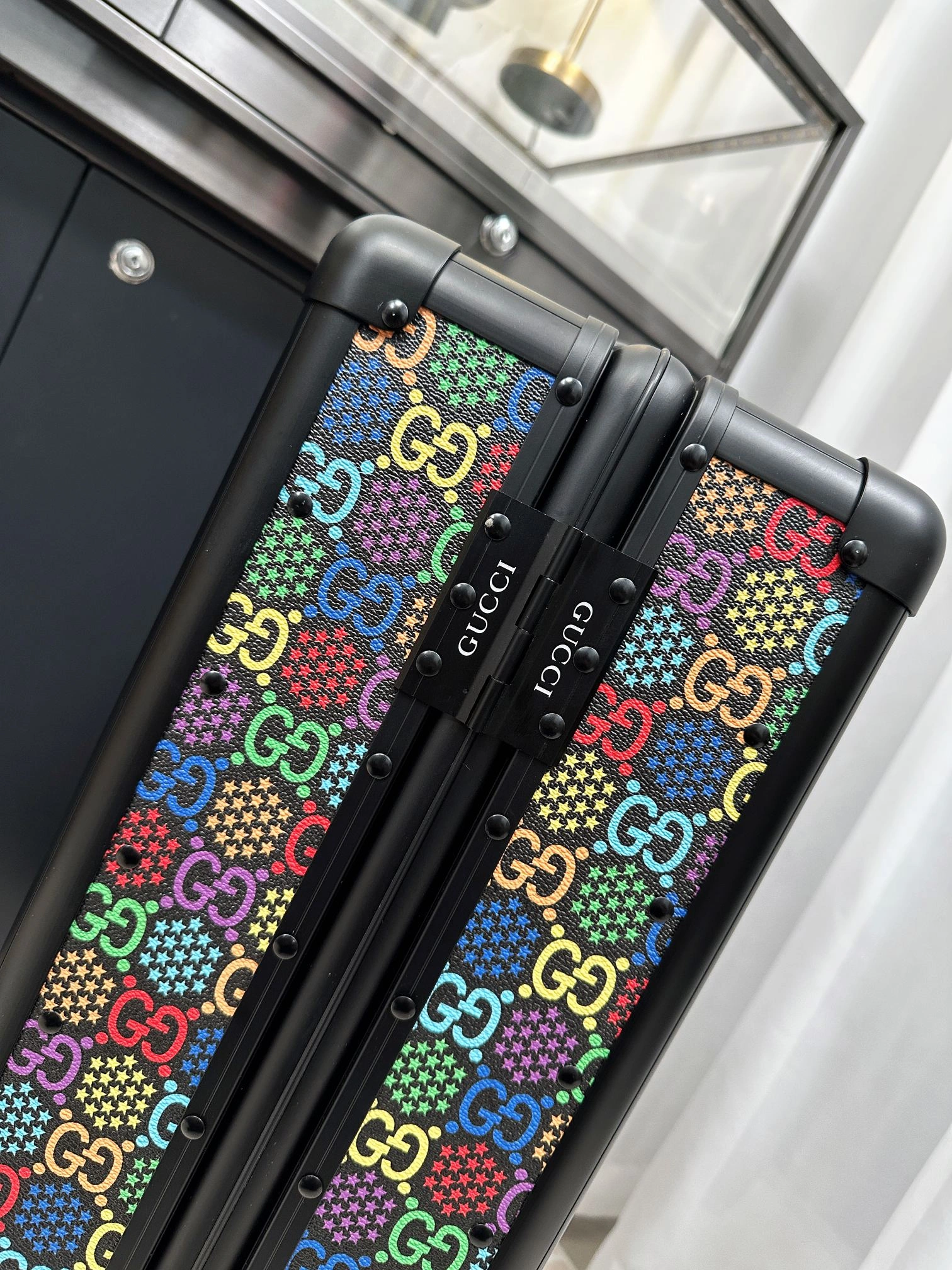 Gucci Suitcase Unisex 71777