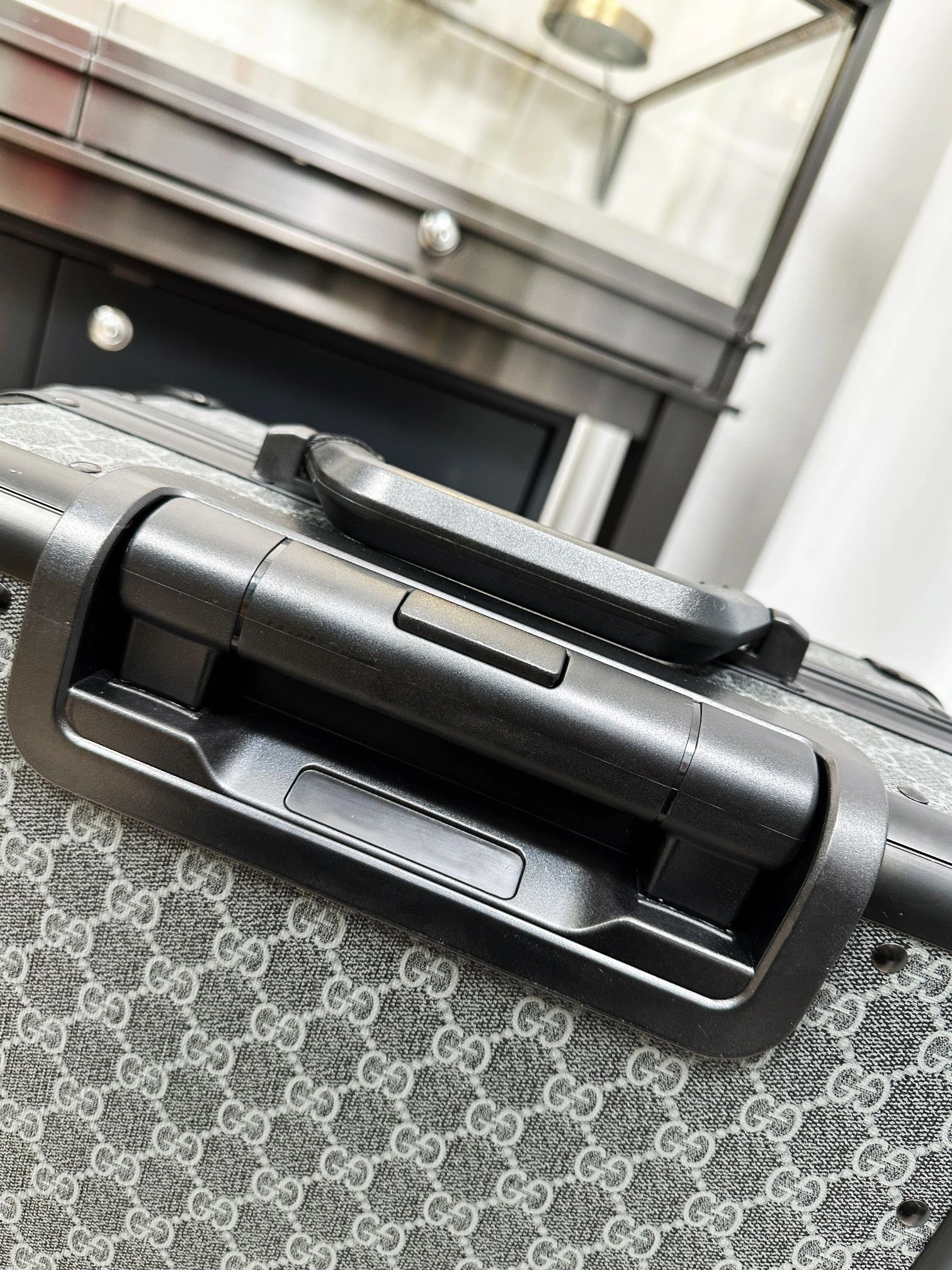 SoftTouch Gucci Suitcase 71772