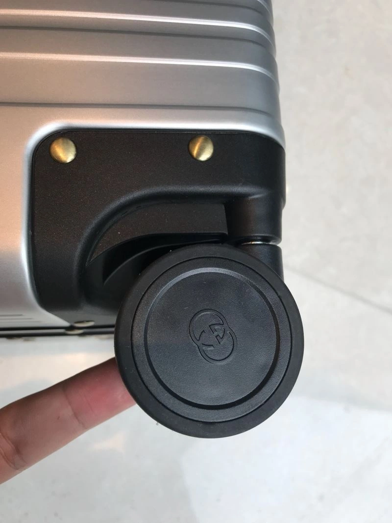 Stylish Gucci Suitcase 69315