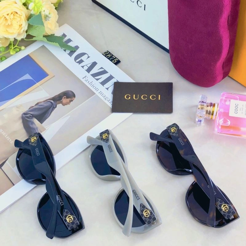 Gucci Sunglasses Sporty 279720