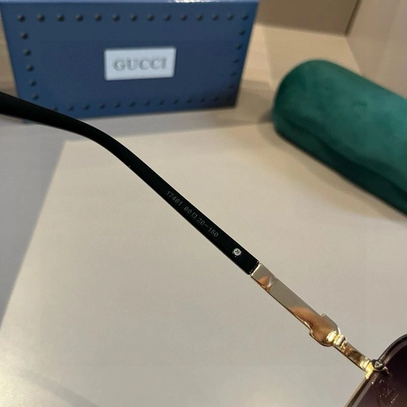 Gucci Sunglasses ComfortFit 279711