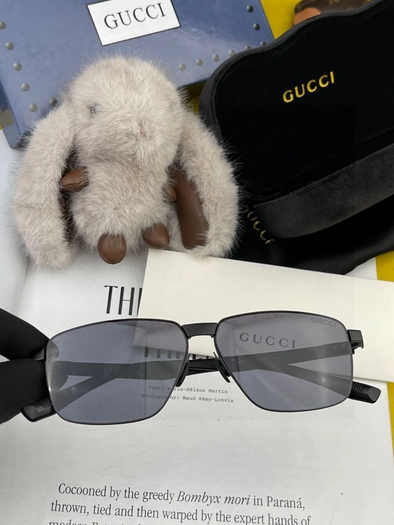 Gucci Sunglasses StreetReady 279736