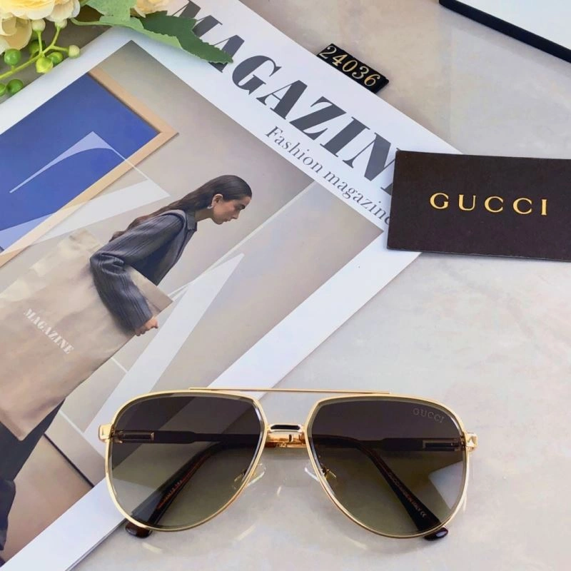 Gucci Sunglasses Sporty 279716