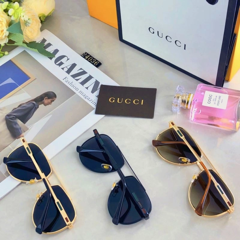 Gucci Sunglasses Sporty 279716