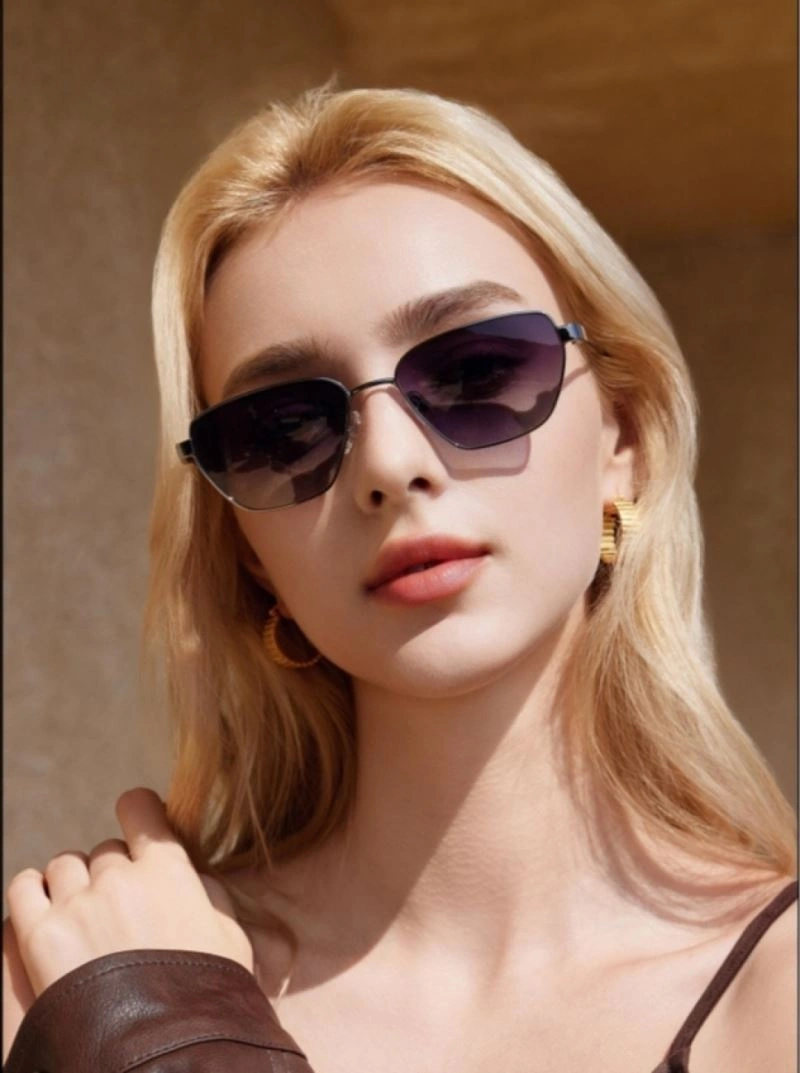 Gucci Sunglasses Sleek 279712