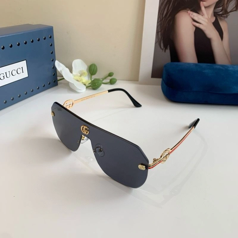 Gucci Sunglasses Youthful 279708