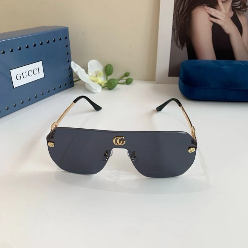 Gucci Sunglasses Youthful 279708