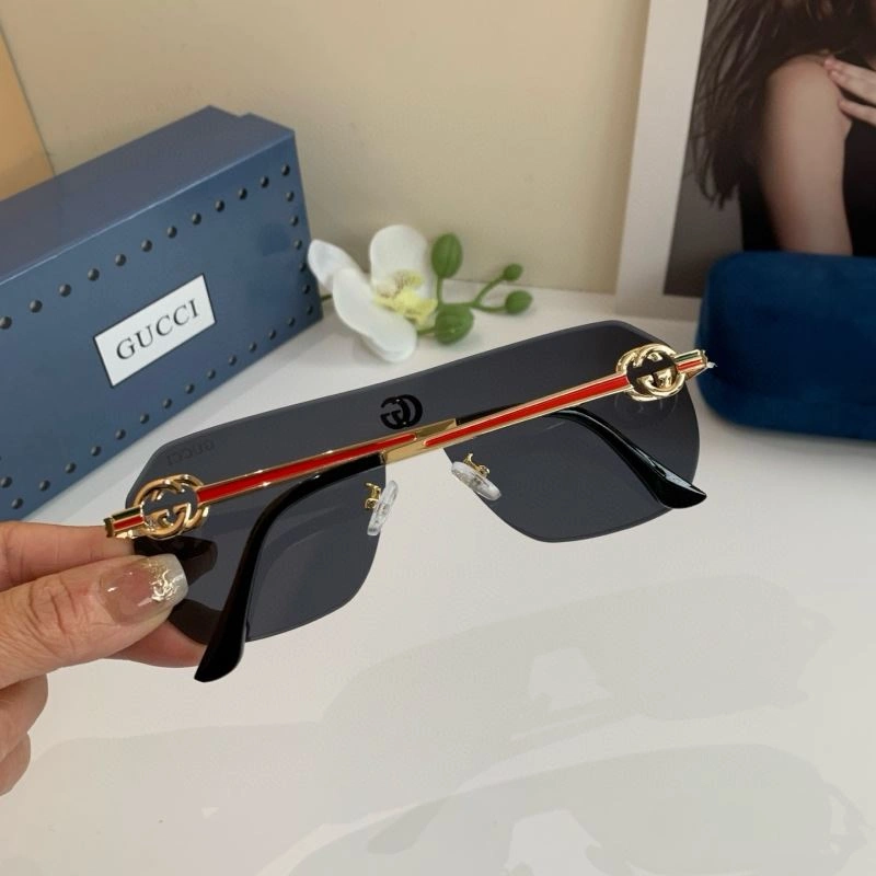 Gucci Sunglasses Youthful 279708