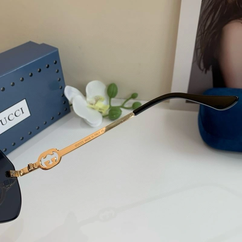 Gucci Sunglasses Youthful 279708