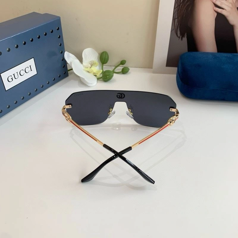 Gucci Sunglasses Youthful 279708