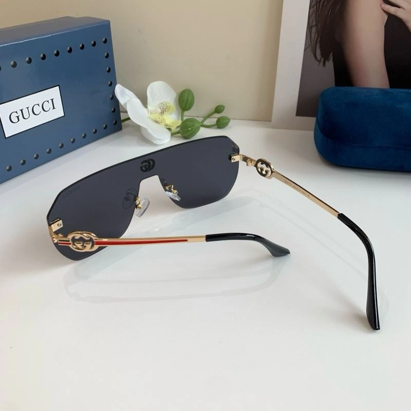 Gucci Sunglasses Youthful 279708