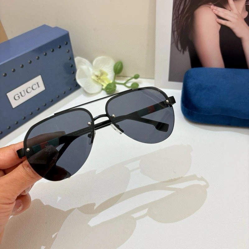 Gucci Sunglasses UrbanChic 279706