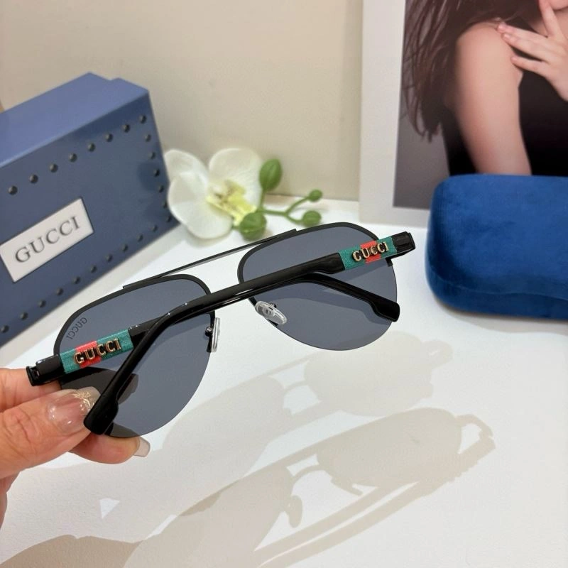 Gucci Sunglasses UrbanChic 279706