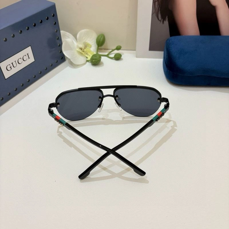 Gucci Sunglasses UrbanChic 279706