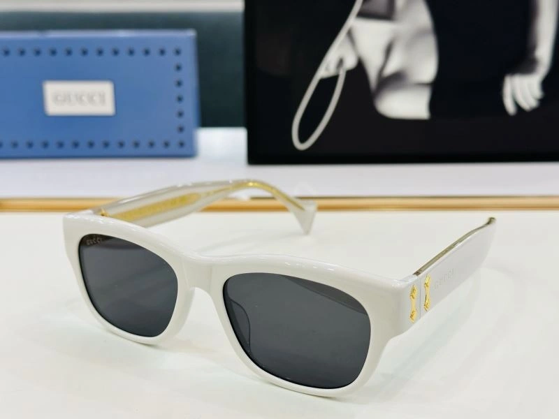 Gucci Sunglasses Seasonal 279703