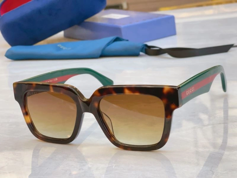 Effortless Gucci Sunglasses 279702