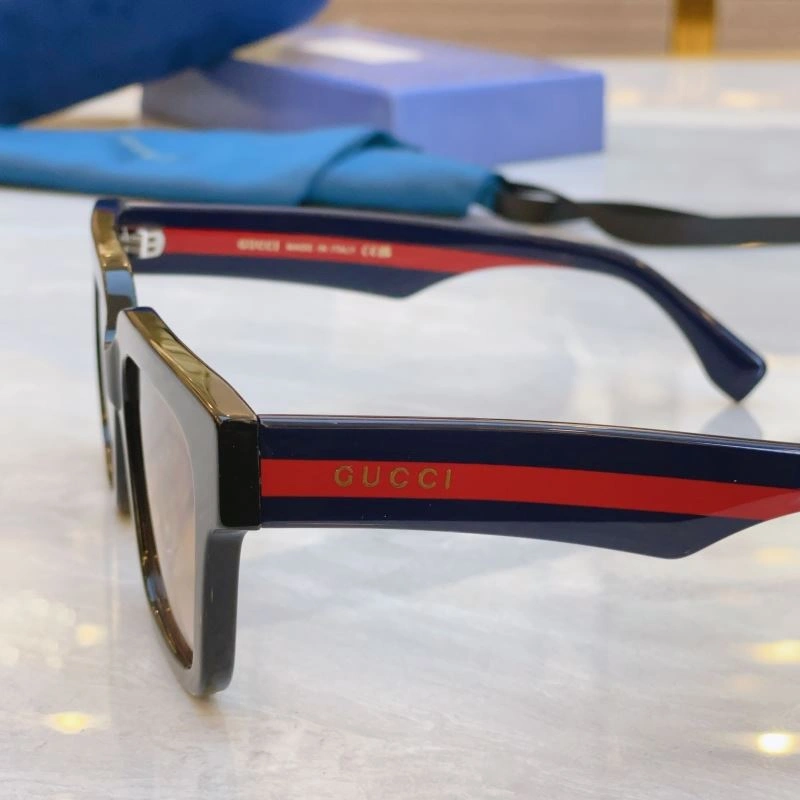 Effortless Gucci Sunglasses 279702