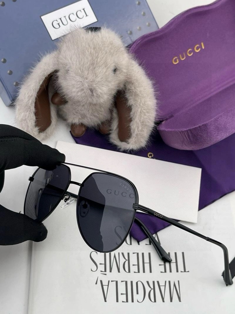 Gucci Sunglasses Contemporary 279697