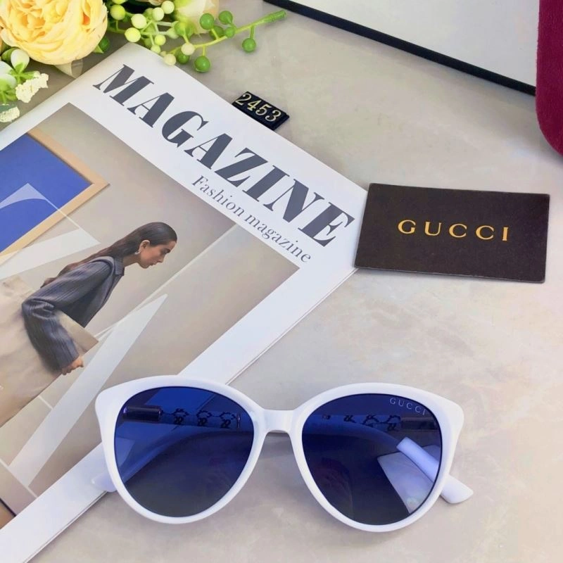 Gucci Sunglasses Lightweight 279694