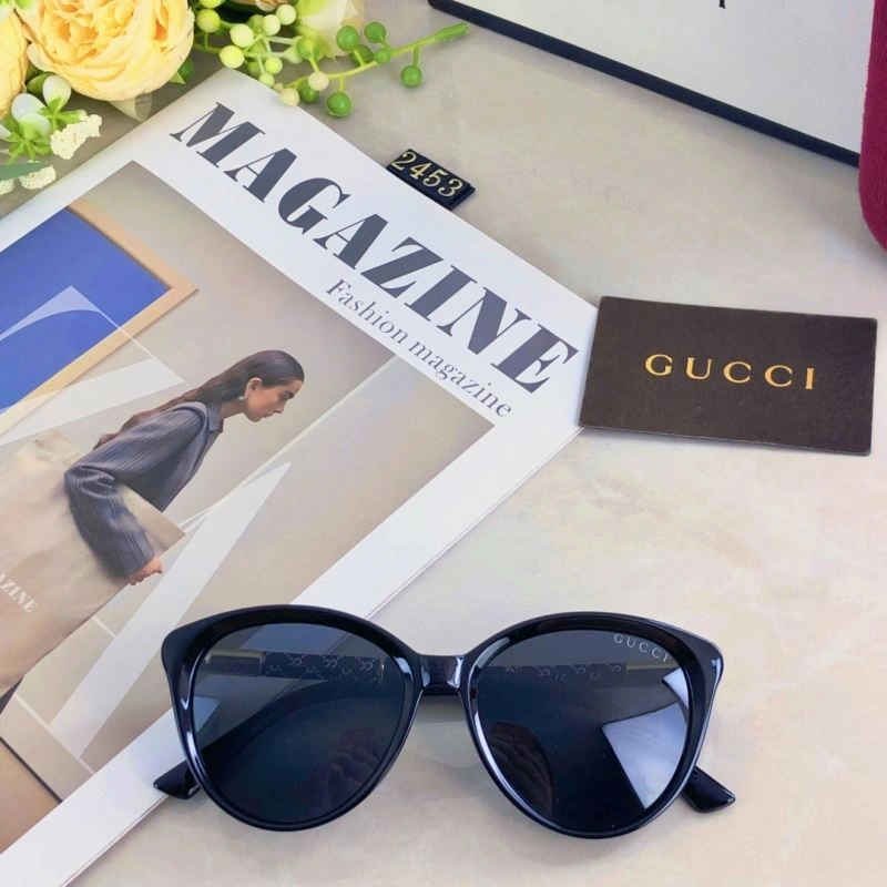 Gucci Sunglasses Lightweight 279694
