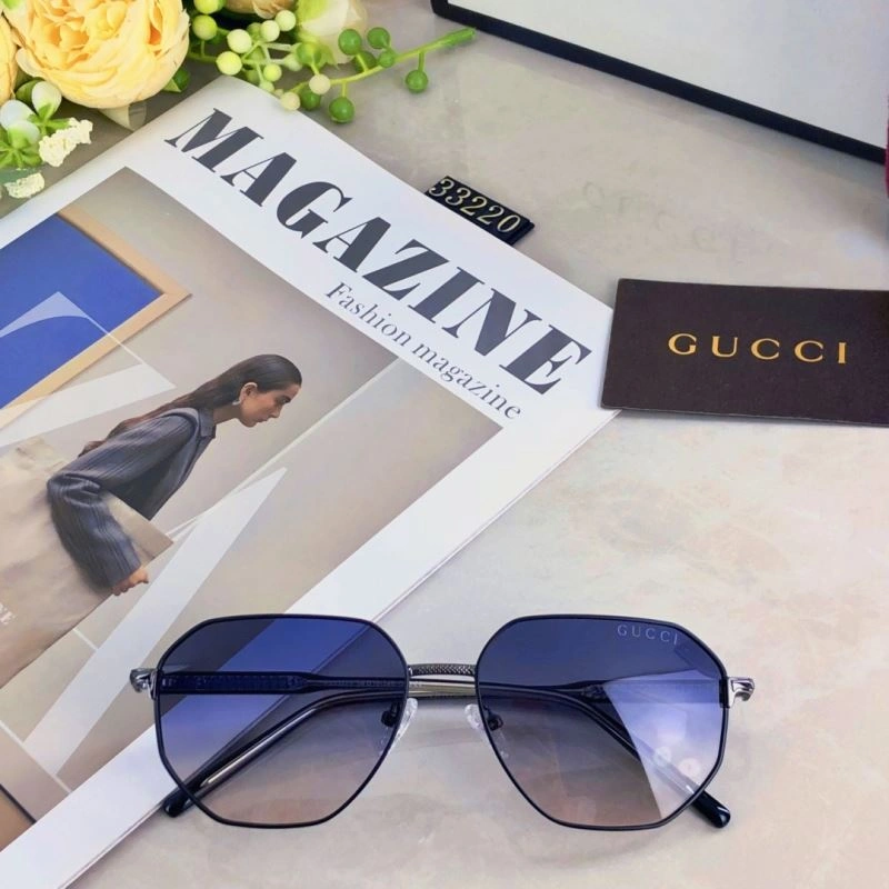 Gucci Sunglasses Sleek 279684