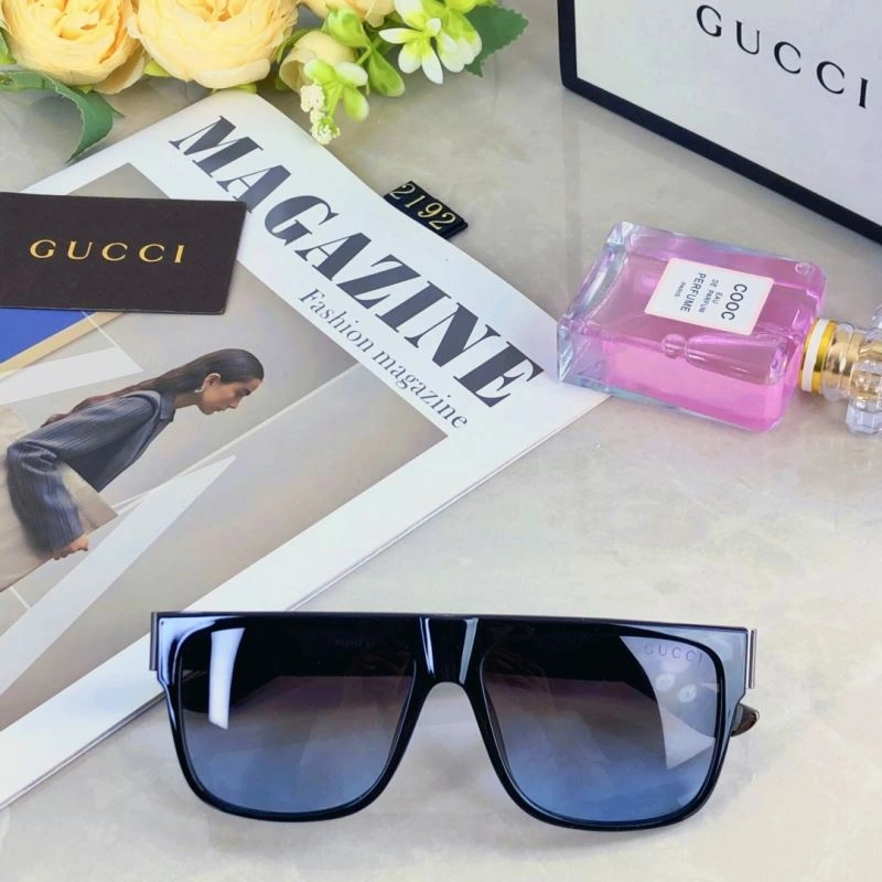 WellDesigned Gucci Sunglasses 279681