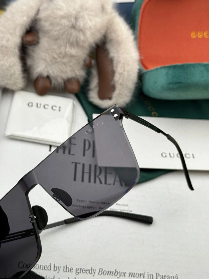 Durable Gucci Sunglasses 279698