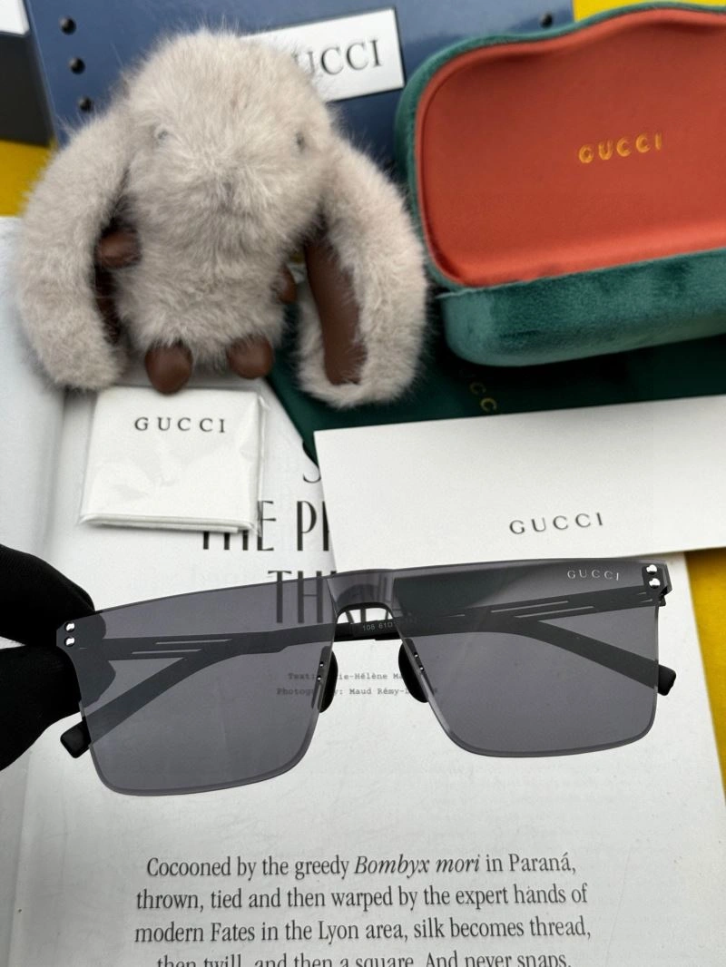 Durable Gucci Sunglasses 279698