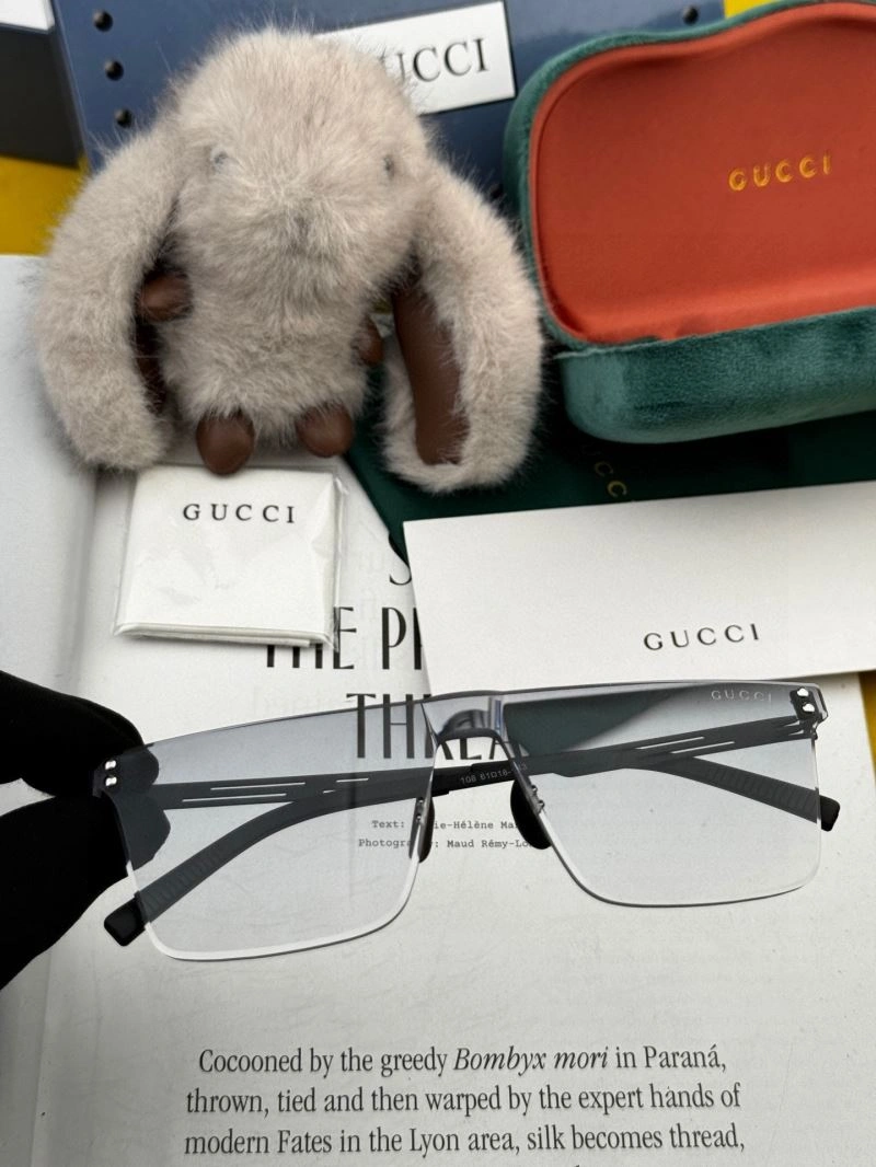 Durable Gucci Sunglasses 279698