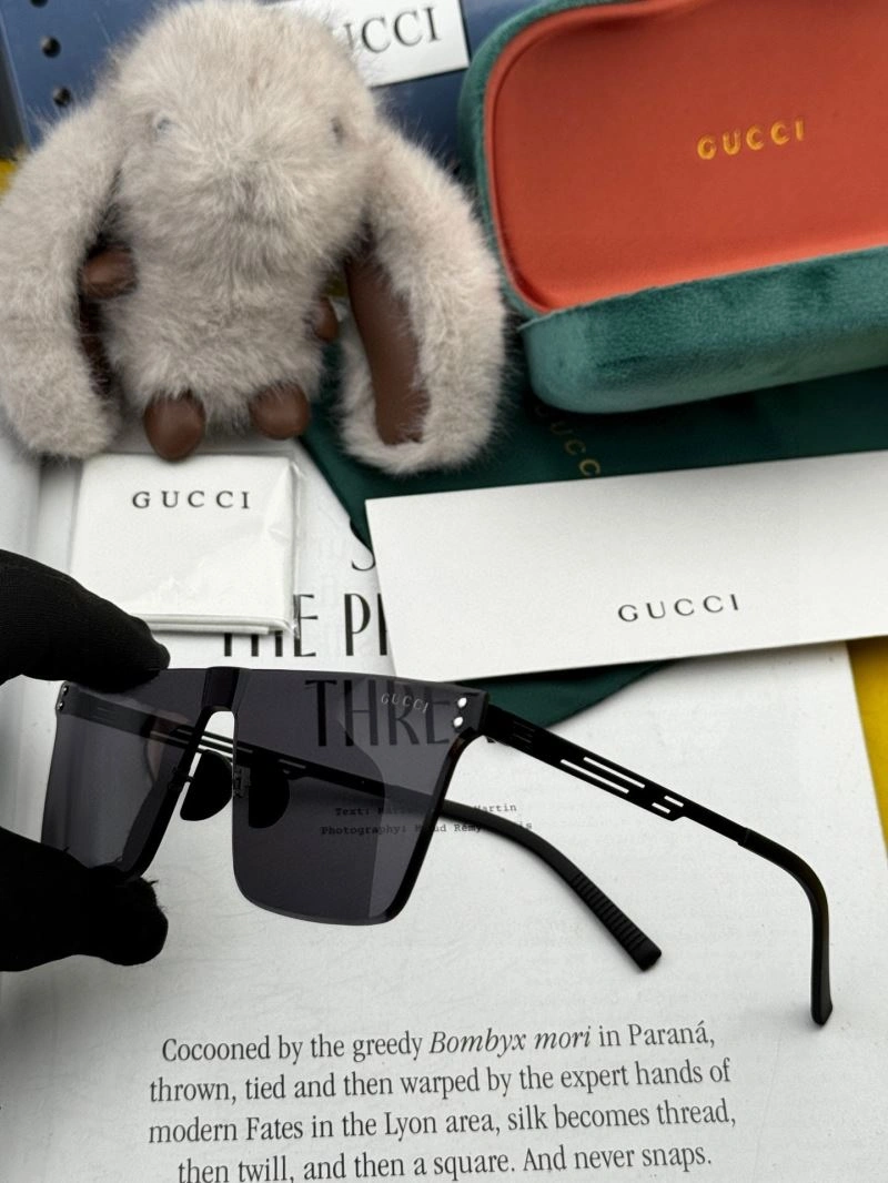 Durable Gucci Sunglasses 279698