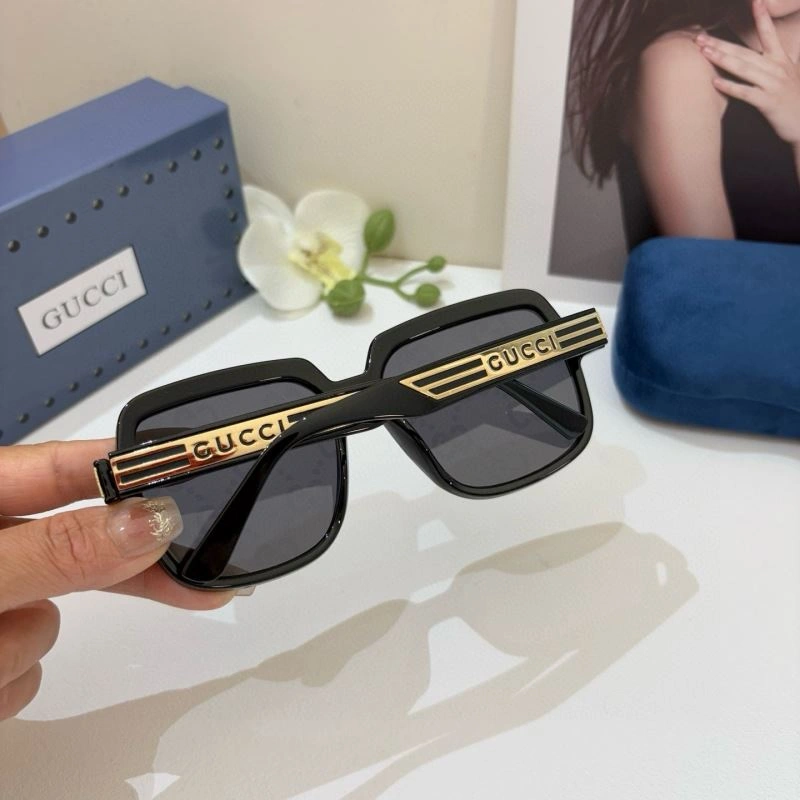 Gucci Sunglasses Fashionable 279682