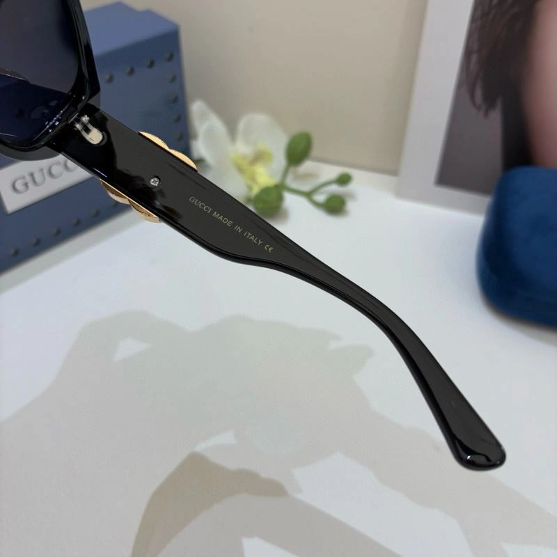 Trendsetting Gucci Sunglasses 279679