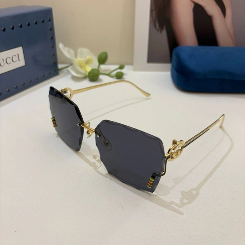 Gucci Sunglasses Youthful 279686