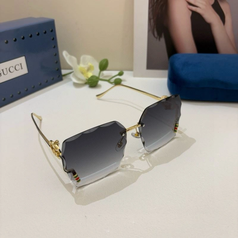 Gucci Sunglasses WellDesigned 279672