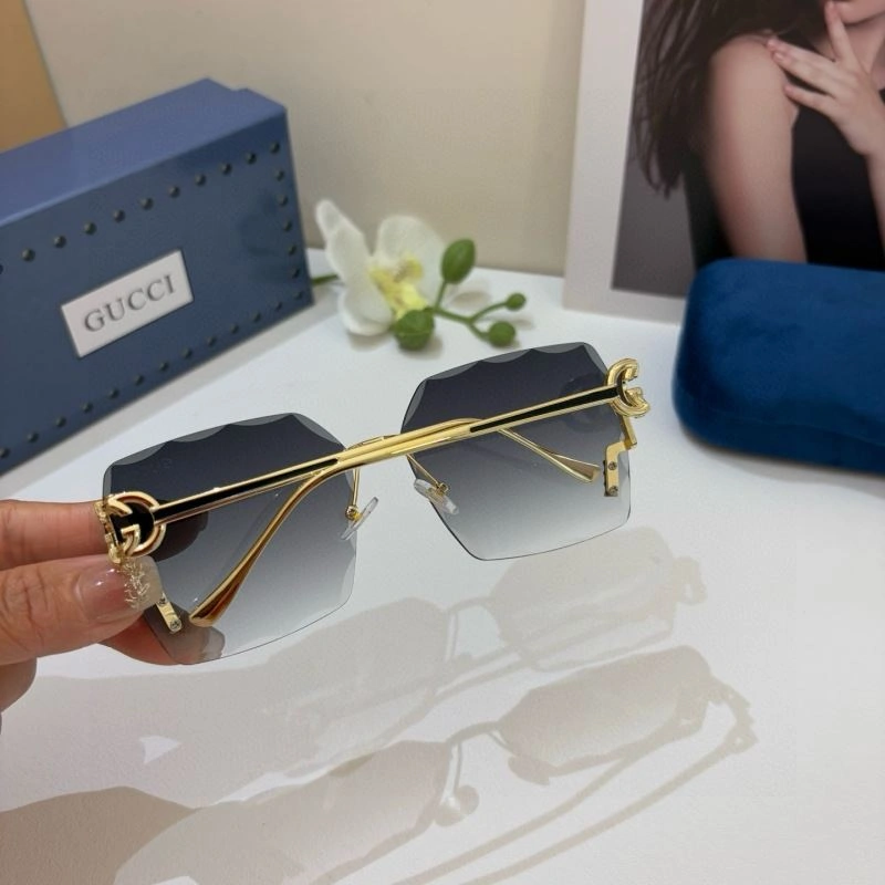 Gucci Sunglasses WellDesigned 279672