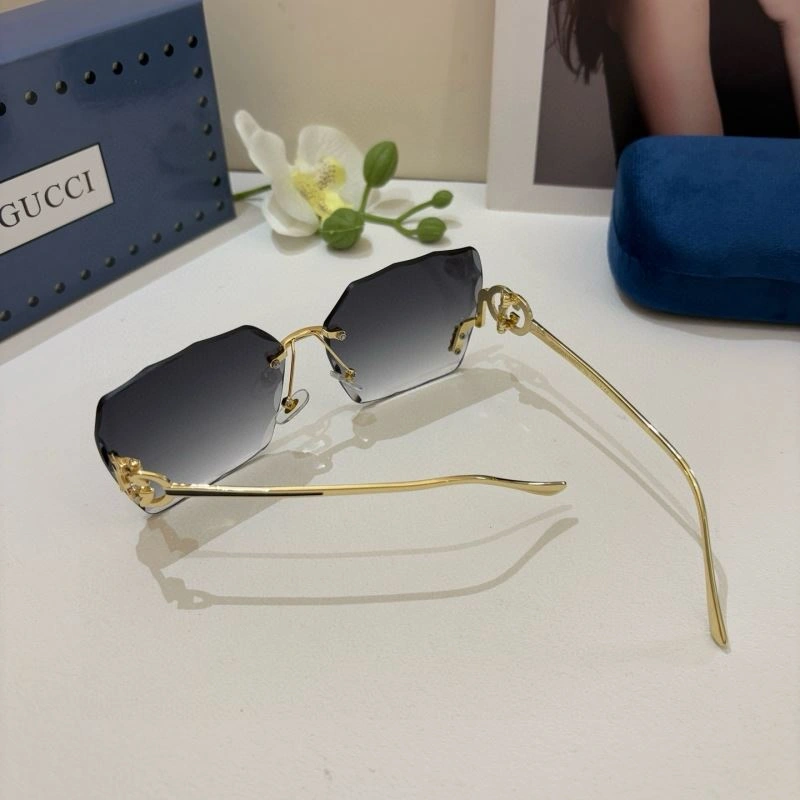 Gucci Sunglasses WellDesigned 279672