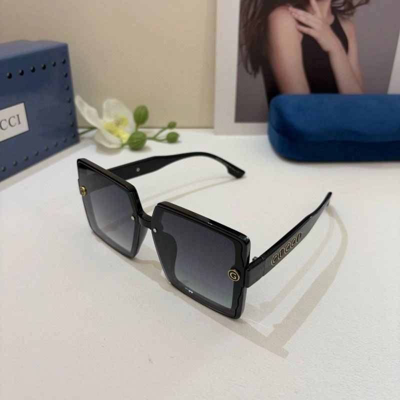 Gucci Sunglasses Sophisticated 279676