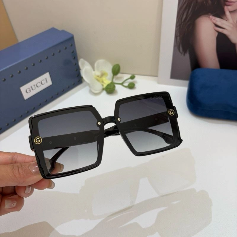 Gucci Sunglasses Sophisticated 279676