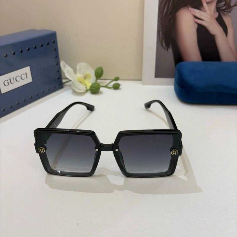 Gucci Sunglasses Sophisticated 279676